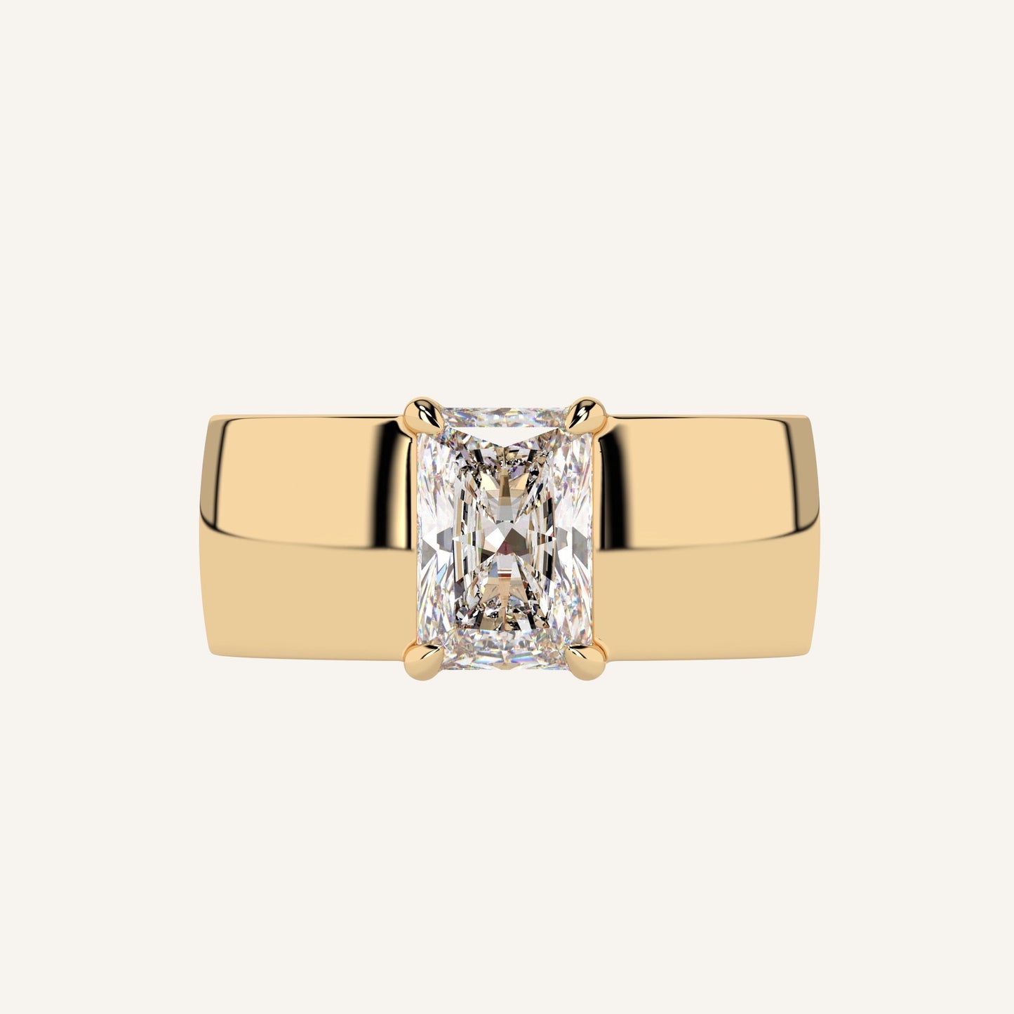 Anello a fascia liscia in oro giallo con diamante di laboratorio centrale taglio radiant, firmato LUXE SPARK Diamonds