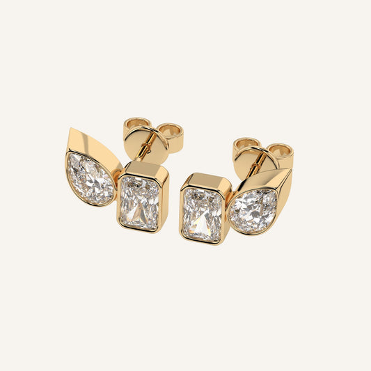 Orecchini in oro giallo con diamanti di laboratorio taglio goccia e radiant, firmati LUXE SPARK Diamonds