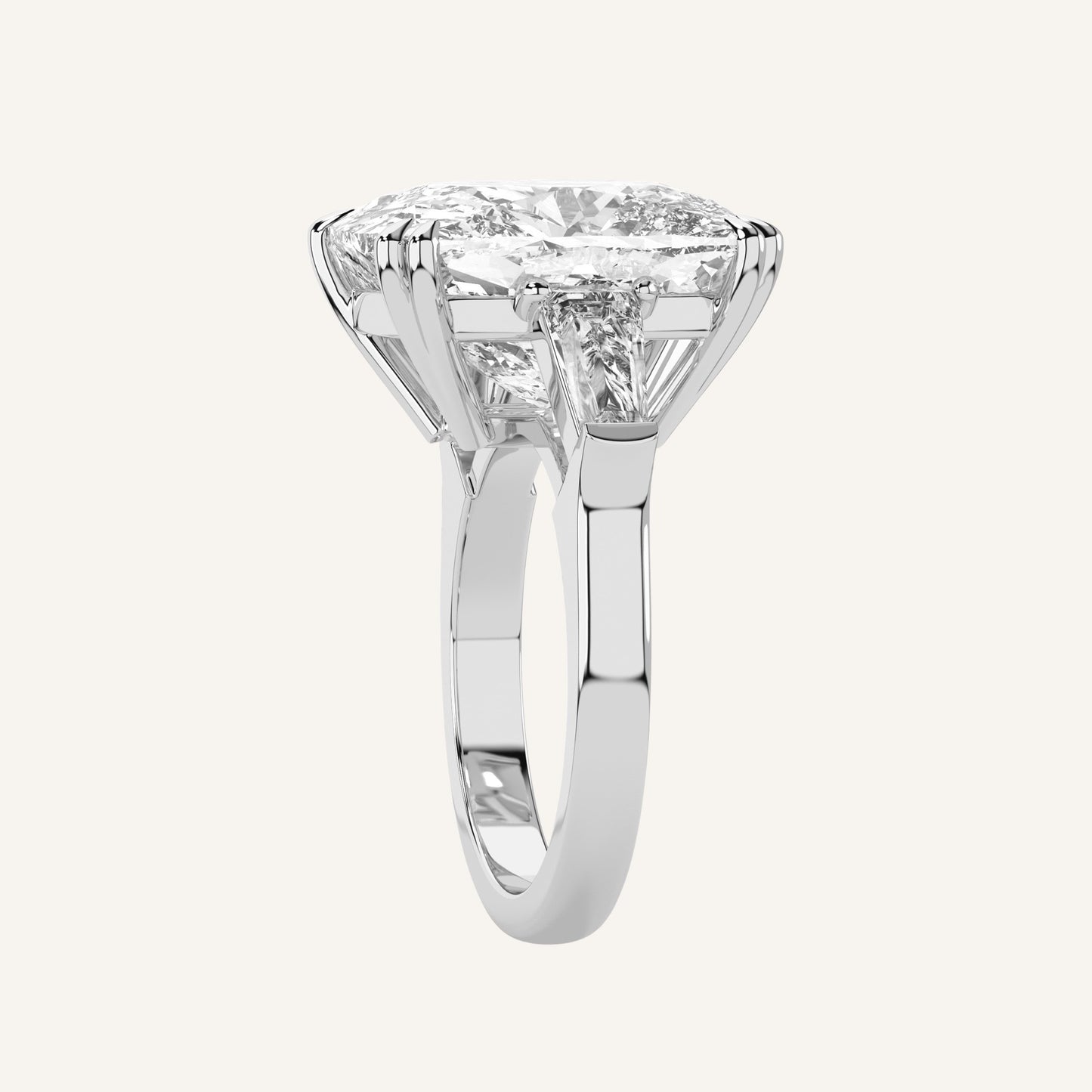 Anello in oro bianco con diamante di laboratorio centrale da 12 carati e baguette laterali, firmato LUXE SPARK Diamonds