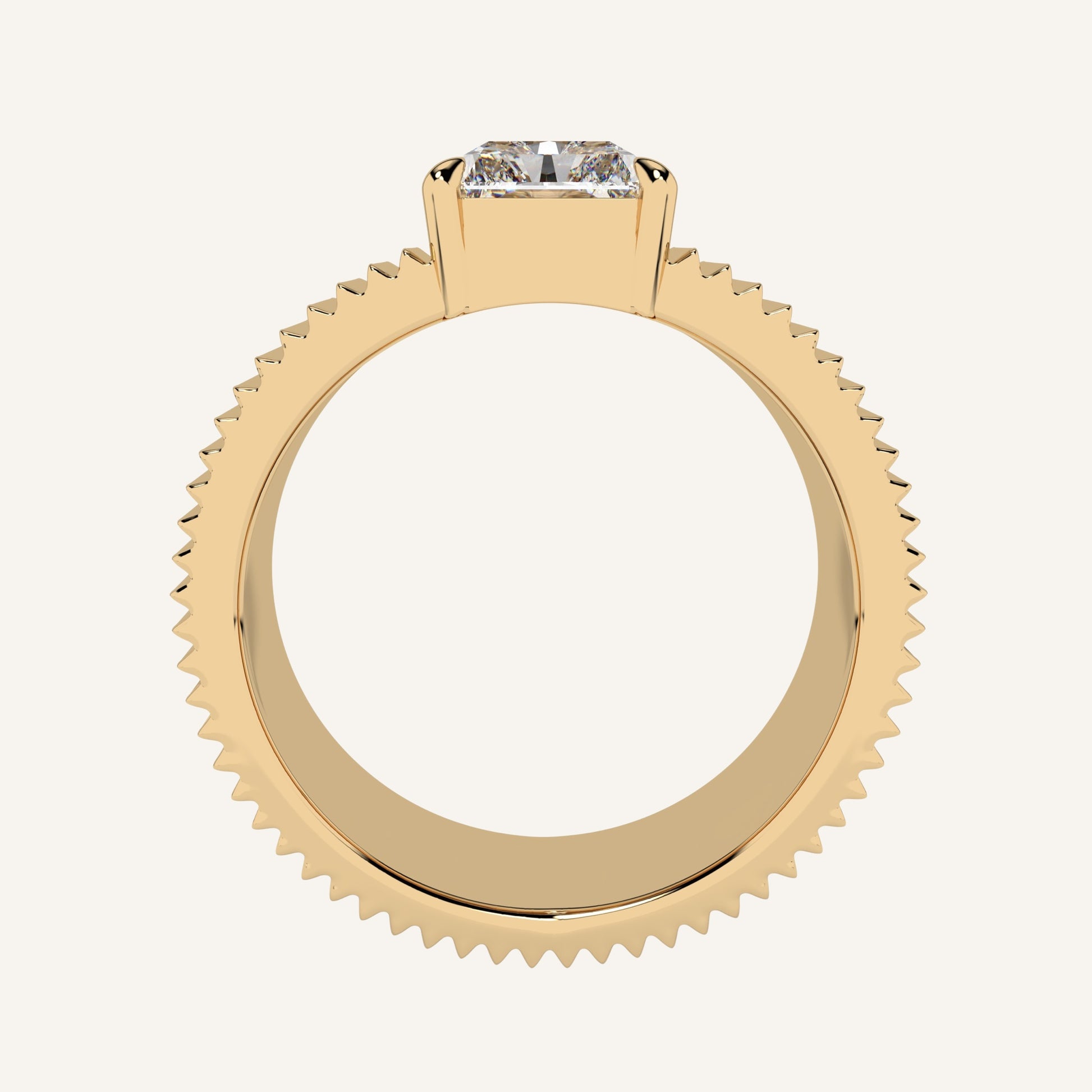 Anello a fascia in oro giallo con motivo cannettè e diamante di laboratorio centrale taglio radiant, firmato LUXE SPARK Diamonds