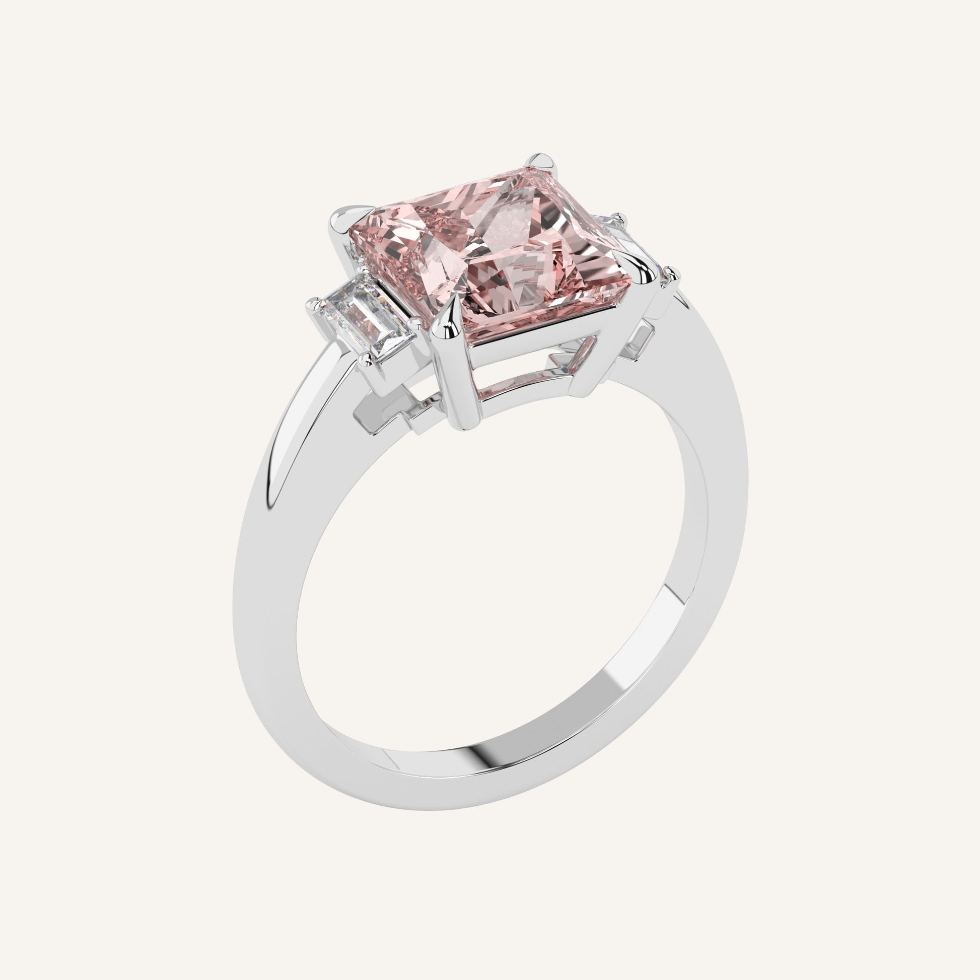 Anello in oro bianco con diamante di laboratorio centrale fancy vivid pink taglio princess, firmato LUXE SPARK Diamonds