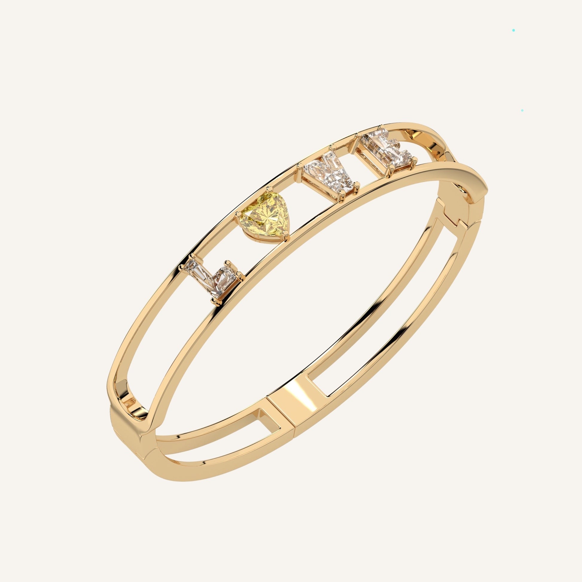 Bracciale LOVE in oro giallo con diamante di laboratorio fancy yellow a forma di cuore e iniziale, firmato LUXE SPARK Diamonds